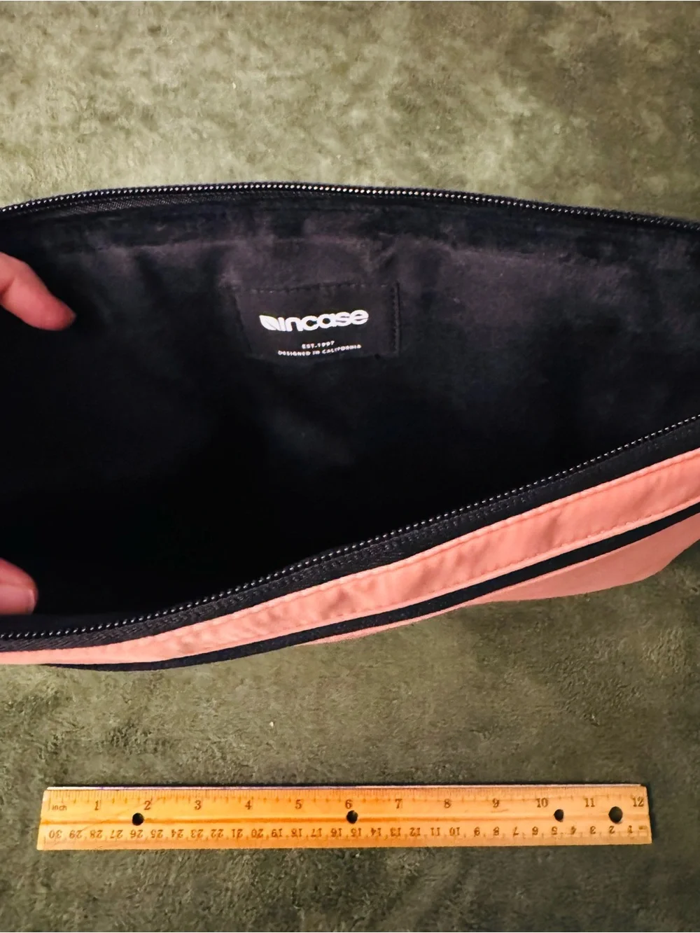 Incase - Aged Pink Laptop 14” Sleeve Case - Protective Soft Cover